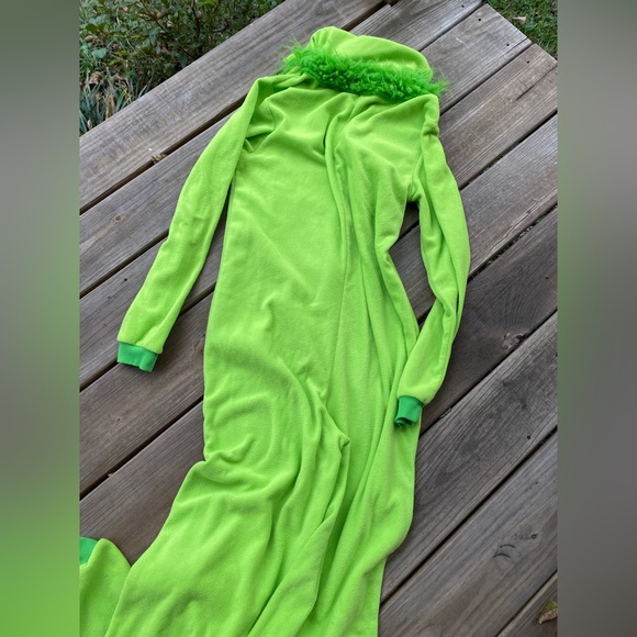 Merry whatever grinch fleece onesie - Picture 8 of 8